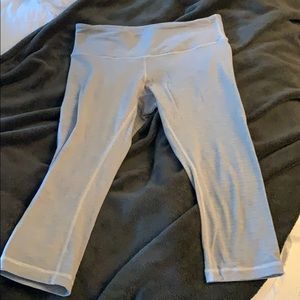 Lululemon cropped yoga leggings